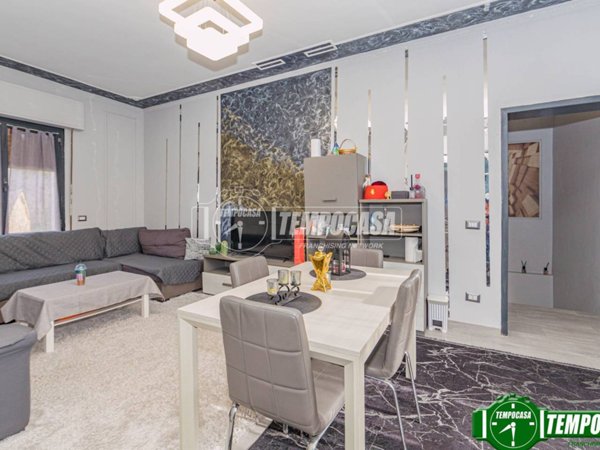 casa indipendente in vendita ad Albuzzano in zona Vigalfo