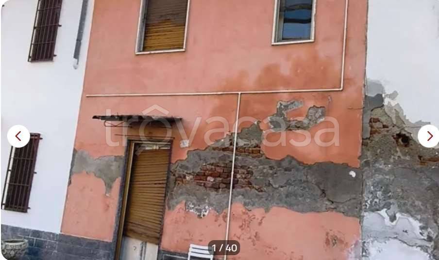 casa indipendente in vendita ad Albuzzano in zona Vigalfo
