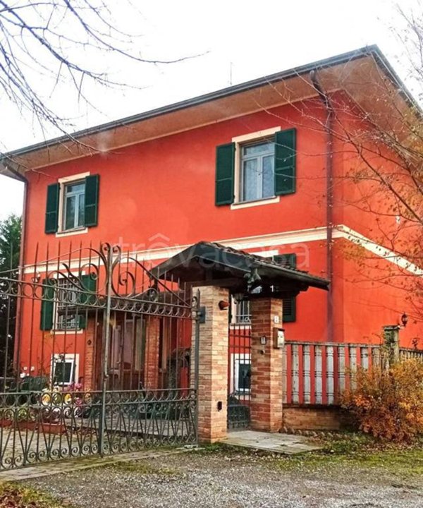 casa indipendente in vendita ad Arena Po in zona Salerno