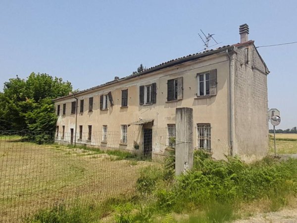 casa indipendente in vendita ad Arena Po