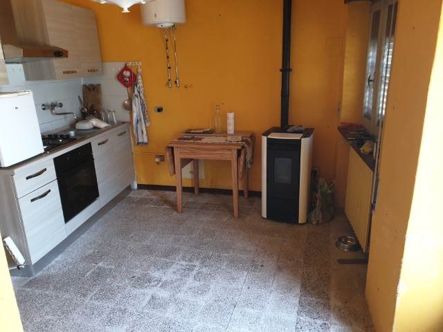casa indipendente in vendita ad Arena Po in zona Ripaldina