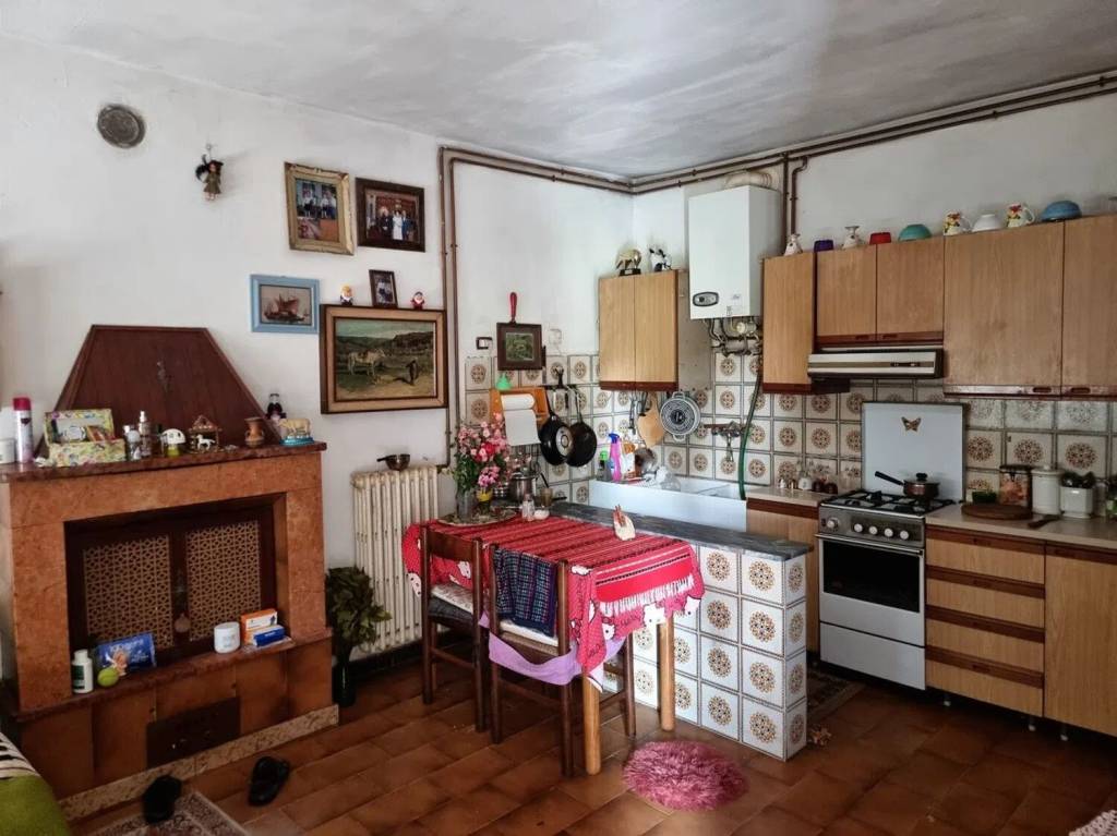 casa indipendente in vendita ad Arena Po in zona Plessa