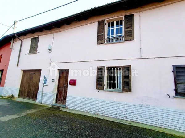 casa semindipendente in vendita ad Arena Po