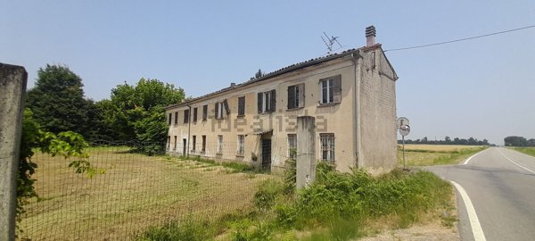 casa indipendente in vendita ad Arena Po