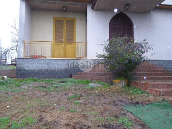 appartamento in vendita ad Arena Po in zona Ripaldina