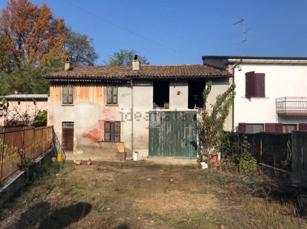 appartamento in vendita ad Arena Po in zona Ripaldina