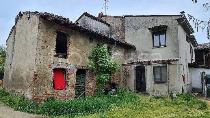 casa indipendente in vendita ad Arena Po in zona Ripaldina