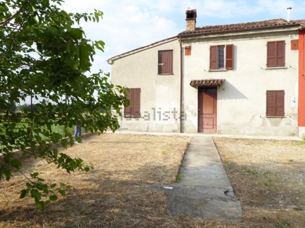 casa semindipendente in vendita ad Arena Po
