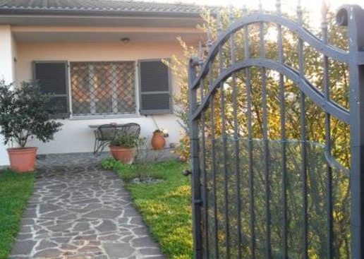 casa indipendente in vendita ad Arena Po