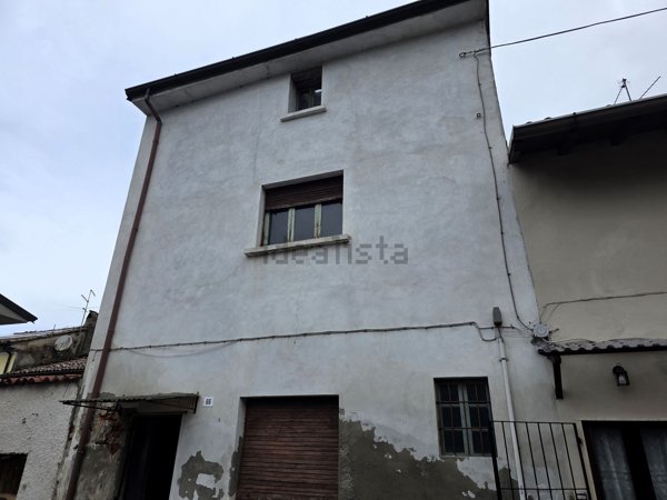 casa semindipendente in vendita ad Arena Po in zona Ripaldina