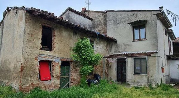 casale in vendita ad Arena Po in zona Ripaldina