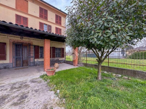 casa indipendente in vendita ad Arena Po in zona Ripaldina