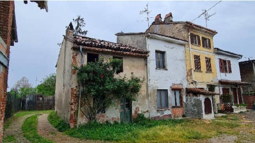 bivano in vendita ad Arena Po in zona Ripaldina