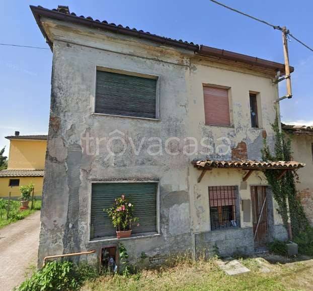 casa indipendente in vendita ad Arena Po in zona Piantà