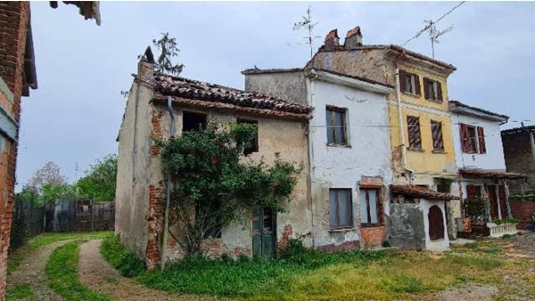 bivano in vendita ad Arena Po in zona Ripaldina