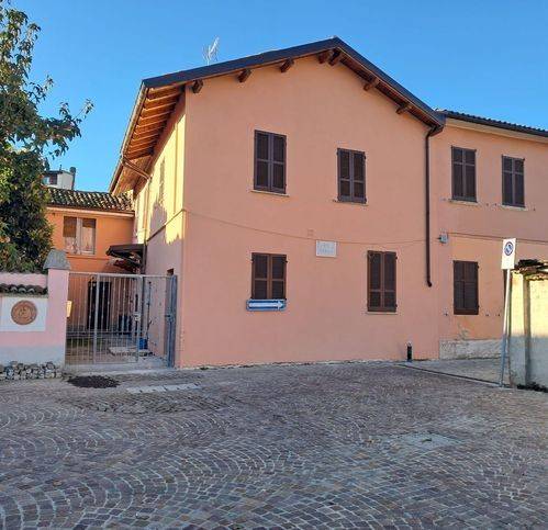 casa indipendente in vendita ad Arena Po in zona Fornace