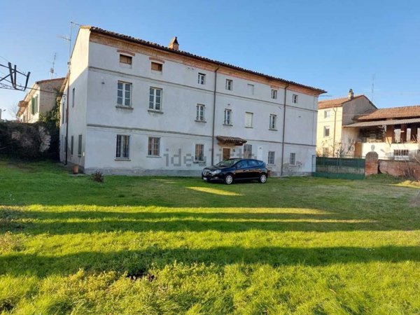 casa indipendente in vendita ad Arena Po in zona Ripaldina