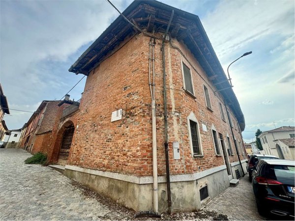 casa indipendente in vendita ad Arena Po in zona Fornace