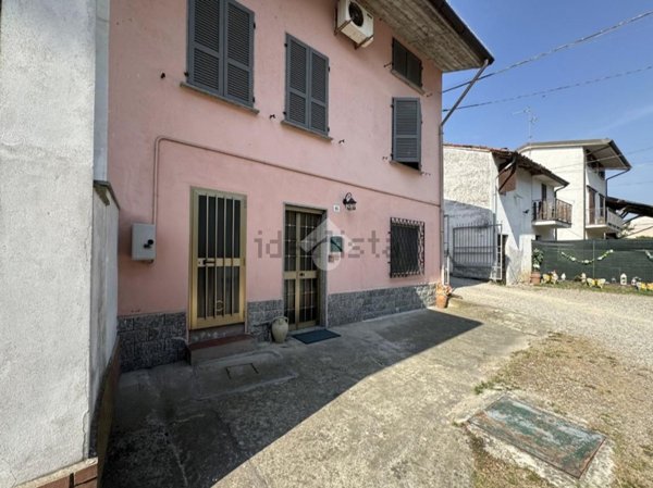 casa indipendente in vendita ad Arena Po in zona Ripaldina