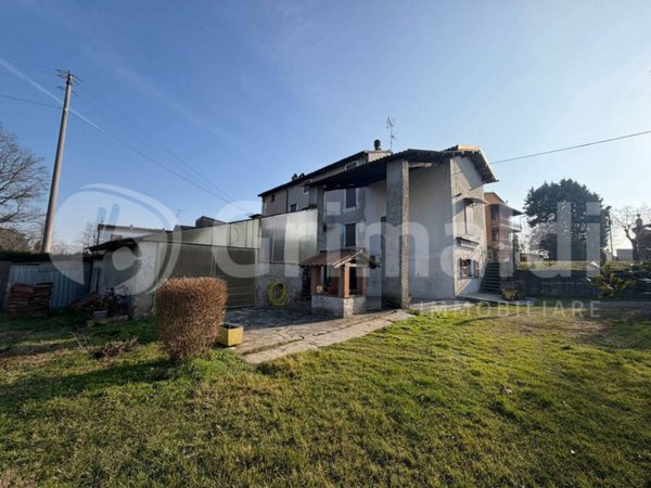 casa indipendente in vendita ad Arena Po in zona Fornace