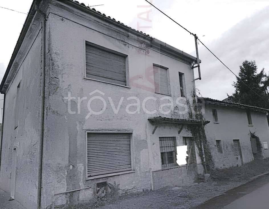 appartamento in vendita ad Arena Po in zona Piantà