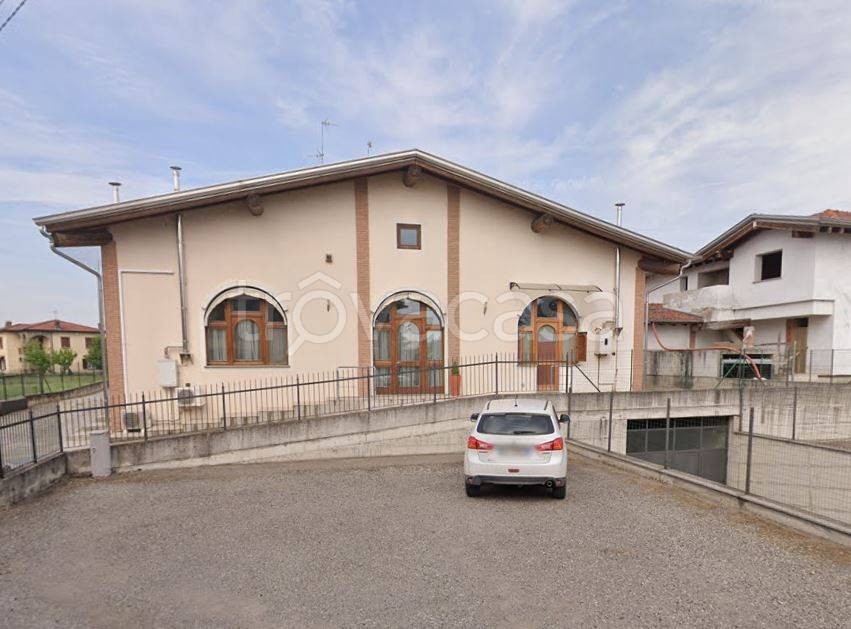 appartamento in vendita a Badia Pavese in zona Magrese