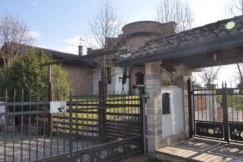 casa indipendente in vendita a Badia Pavese