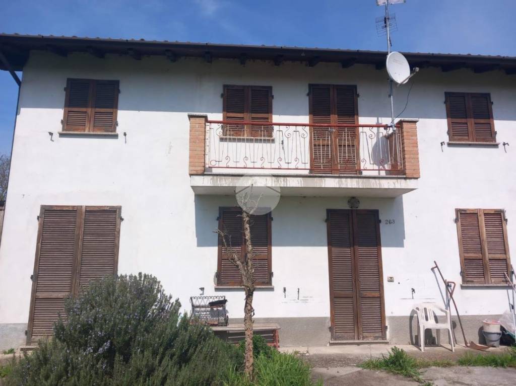 casa indipendente in vendita a Badia Pavese
