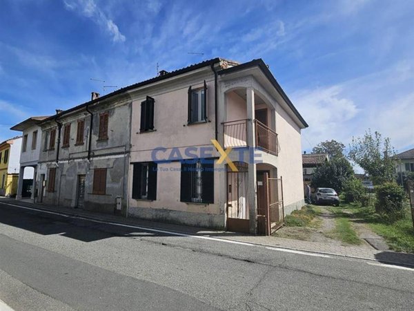 casa indipendente in vendita a Badia Pavese