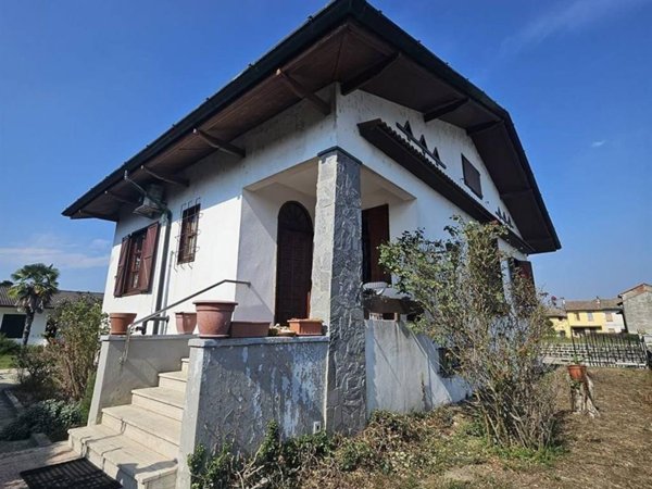 casa indipendente in vendita a Badia Pavese