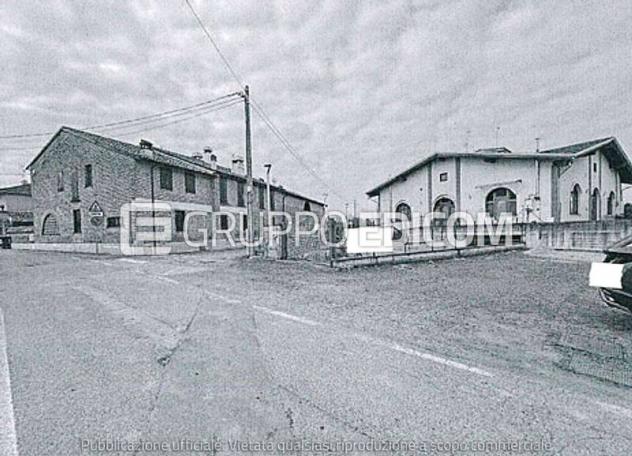 locale commerciale in vendita a Badia Pavese