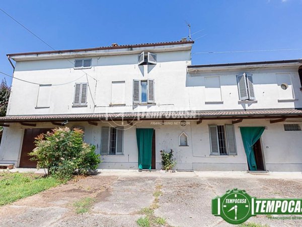 casale in vendita a Badia Pavese