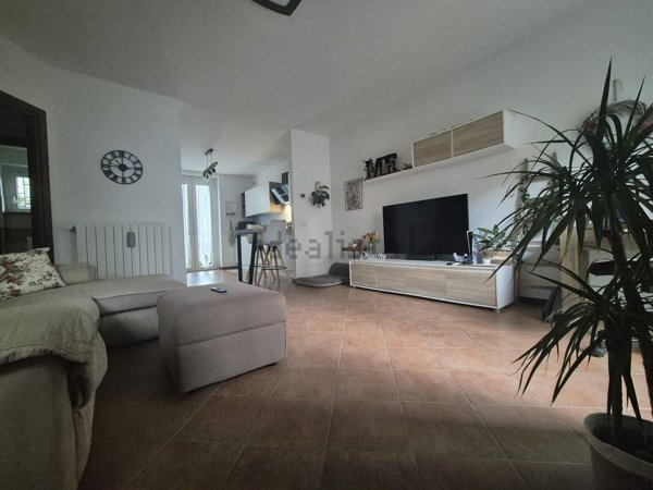 casa indipendente in vendita a Badia Pavese