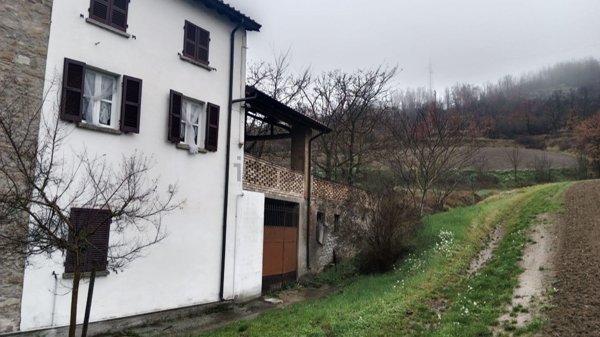 casa indipendente in vendita a Bagnaria in zona Livelli