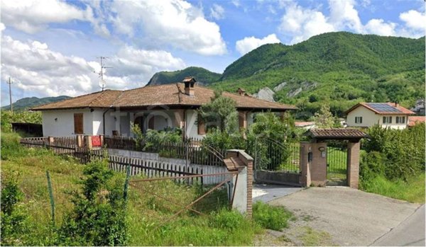 casa indipendente in vendita a Bagnaria in zona Livelli