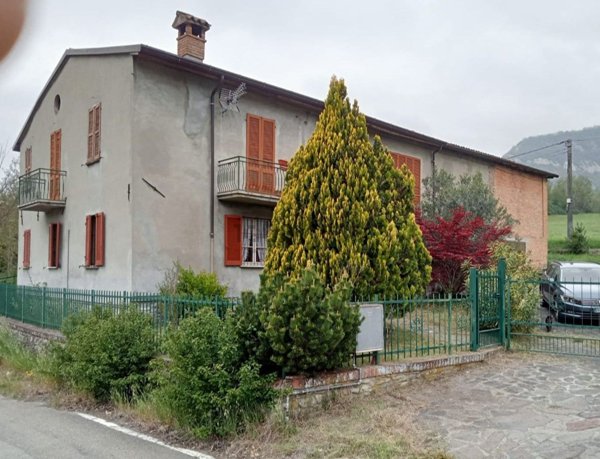 casa indipendente in vendita a Bagnaria in zona Livelli