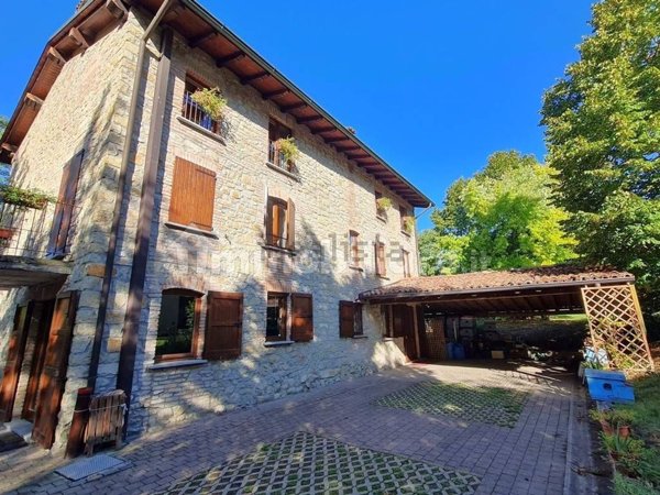 casa indipendente in vendita a Bagnaria in zona Livelli