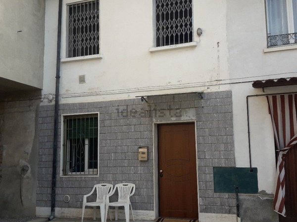 casa indipendente in vendita a Barbianello