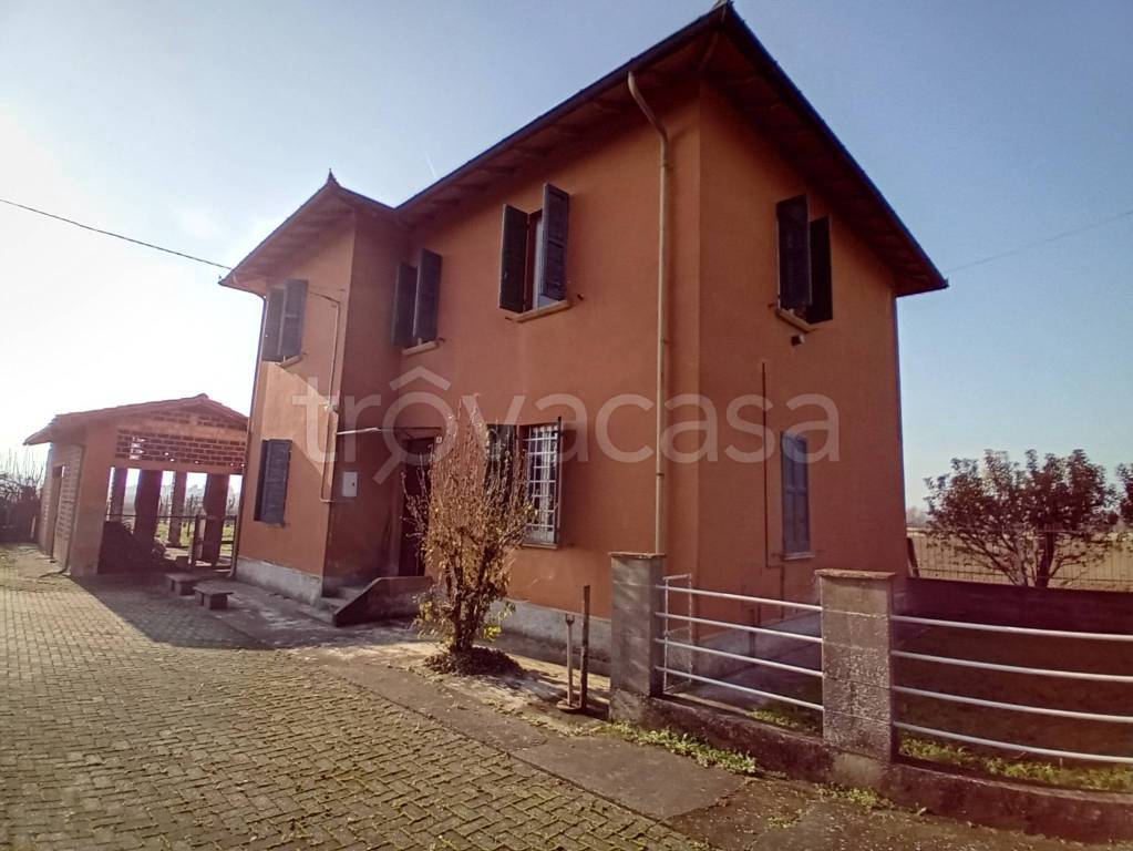 casa indipendente in vendita a Barbianello