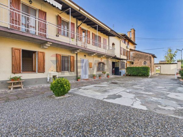 casa indipendente in vendita a Barbianello in zona Bottarolo