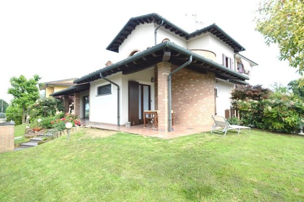 casa indipendente in vendita a Bascapè