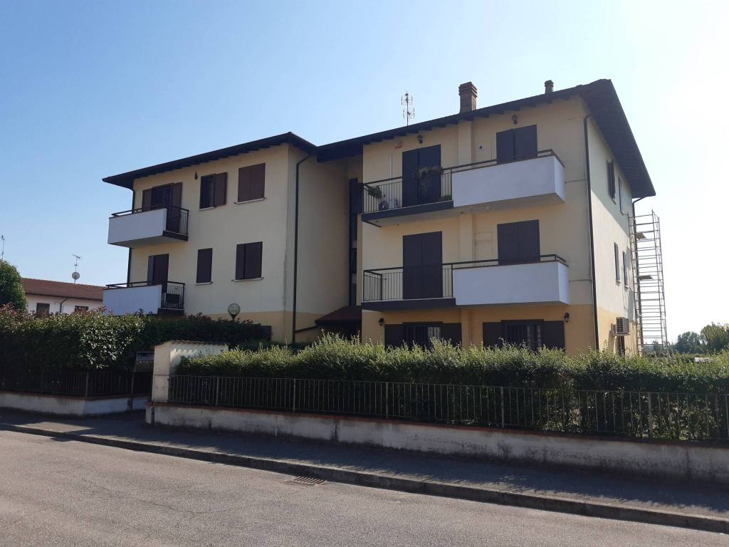 appartamento in vendita a Bascapè