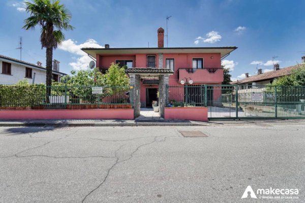 casa indipendente in vendita a Bascapè