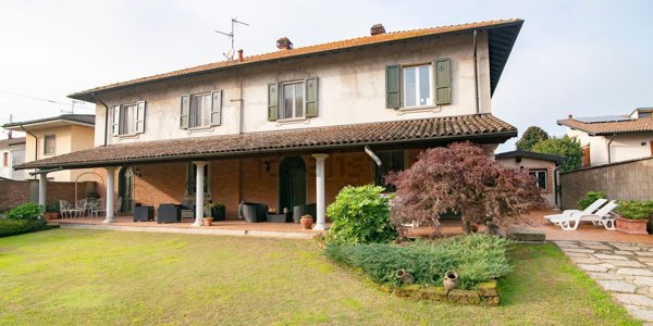 casa indipendente in vendita a Bascapè