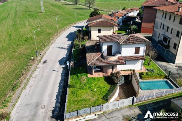 casa indipendente in vendita a Bascapè