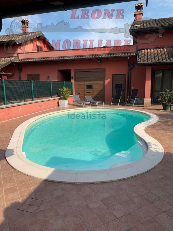 casa indipendente in vendita a Bascapè