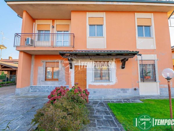 casa indipendente in vendita a Bascapè