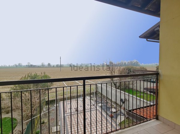 casa indipendente in vendita a Bascapè