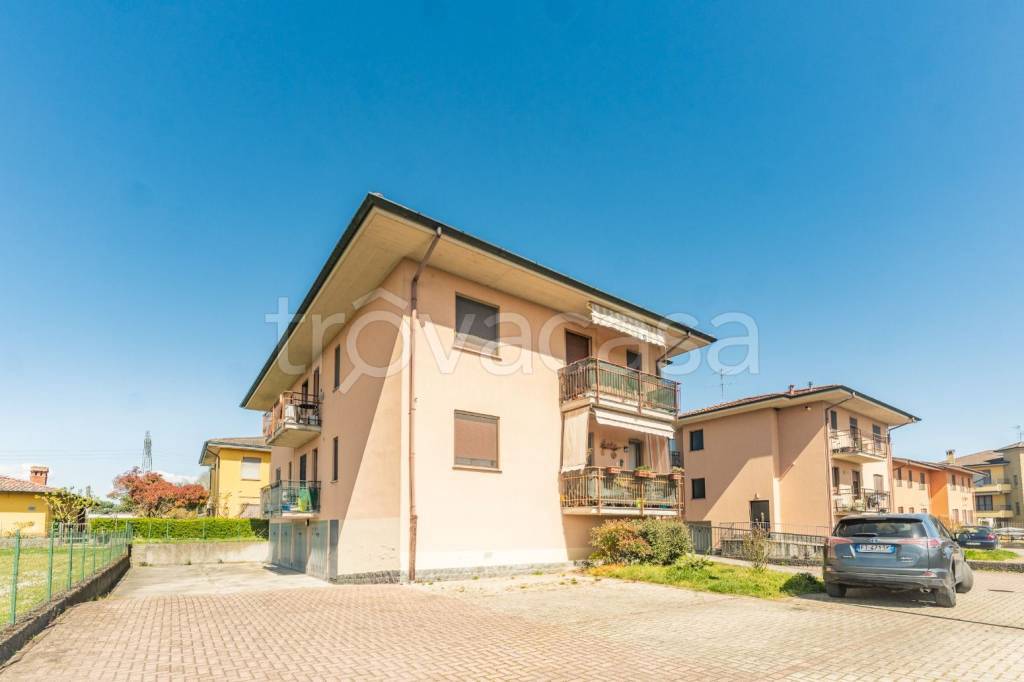appartamento in vendita a Bascapè