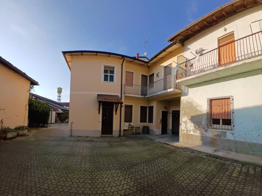appartamento in vendita a Bascapè